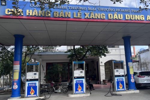 Phát hiện cây xăng bán gần 6.000 lít xăng RON 95 'rởm'