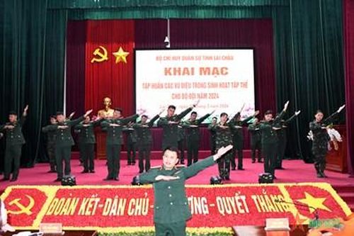 Bộ CHQS tỉnh Lai Châu tập huấn các vũ điệu trong sinh hoạt tập thể cho bộ đội năm 2024