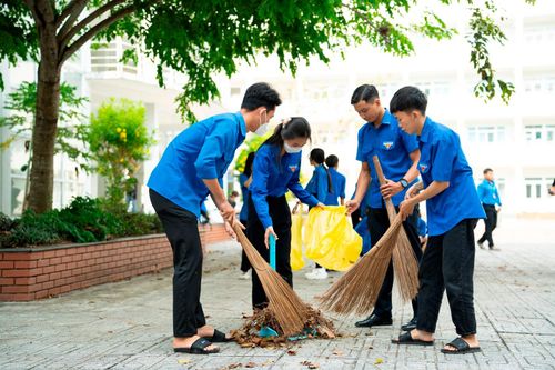 Tuổi trẻ Trường ĐH Kiên Giang xung kích tình nguyện vì cộng đồng