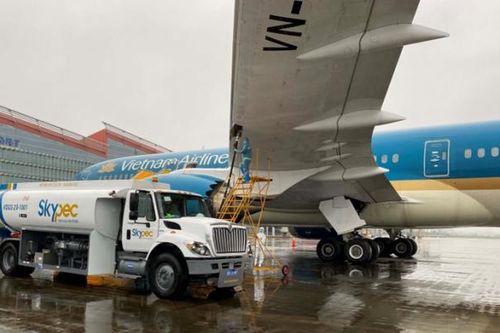 Áp lực nhiên liệu, tỷ giá,... thách thức sự phát triển của thị trường hàng không
