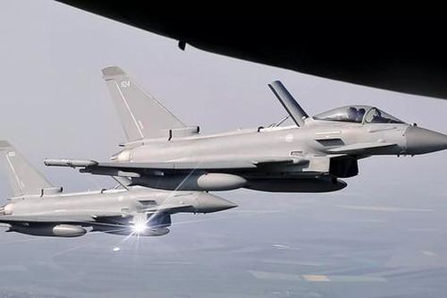 Tiêm kích Su-30 Nga chặn 3 máy bay Anh trên Biển Đen