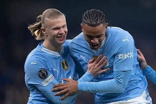 Rio Ferdinand kể tên điều duy nhất có thể đánh bại được Man City