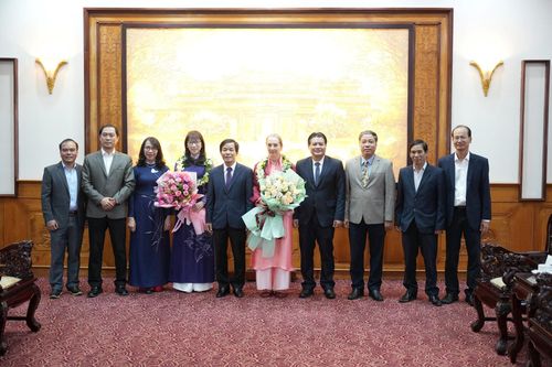 Vinh danh Công dân danh dự tỉnh Thừa Thiên Huế