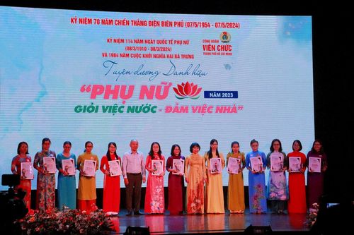 TP.HCM: Tuyên dương 205 gương 'Giỏi việc nước, đảm việc nhà