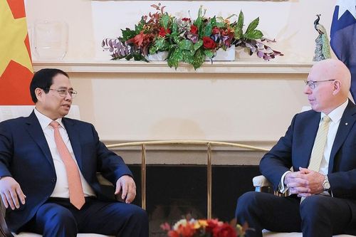 Thủ tướng hội kiến Toàn quyền và lãnh đạo Thượng viện, Hạ viện Australia