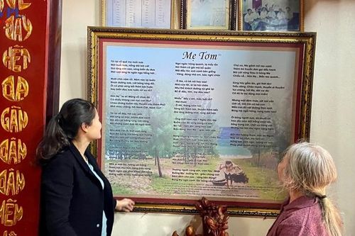 Tháng ba về thăm nhà mẹ Tơm