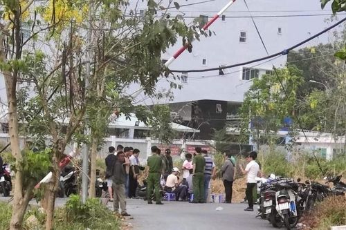 Chở khách lúc rạng sáng, tài xế xe ôm bị đâm, cướp tài sản
