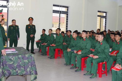 Bộ Tư lệnh Quân khu 4 kiểm tra huấn luyện, sẵn sàng chiến đấu tại Trung đoàn 764