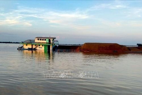 Bộ đội Biên phòng cứu hộ thành công nạn nhân bị tai nạn đường thủy