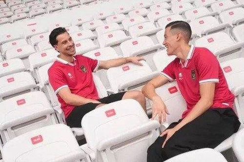 Indonesia chơi lớn, thuê chuyên cơ để kịp nhập tịch 3 cầu thủ gốc Hà Lan
