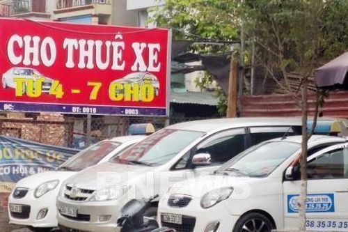 Dịch vụ cho thuê xe du Xuân tăng giá vẫn đắt hàng