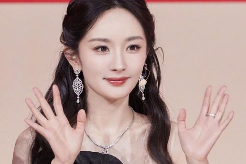 Dương Mịch làm giám khảo chấm thi của Học viện Điện ảnh Bắc Kinh