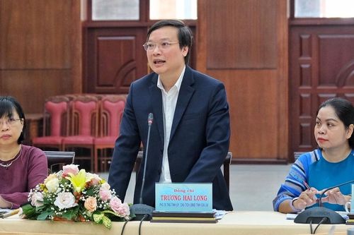 Lắng nghe phụ nữ nói