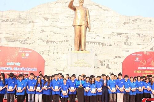 Ngày hội 'Thiếu nhi vui khỏe - Tiến bước lên Đoàn'