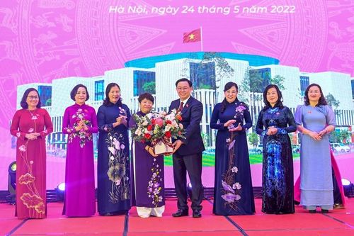 Quốc hội Khóa XV: Nữ đại biểu - nữ trí thức, trí tuệ