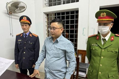Khởi tố kẻ giả danh Phó tổng biên tập Tạp chí để lừa đảo