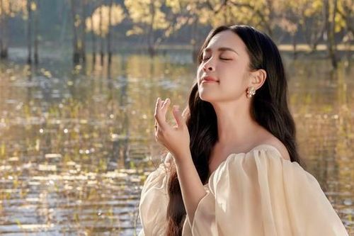 O Sen Ngọc Mai ra MV quay cùng con gái dịp 8/3
