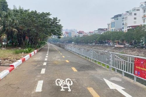 Đường ưu tiên xe đạp vắng vẻ sau một tháng thí điểm