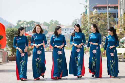 Dịu dàng màu nắng tháng Ba