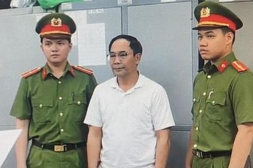 Khởi tố nguyên trưởng và phó ban quản trị chung cư Miếu Nổi tội tham ô tài sản