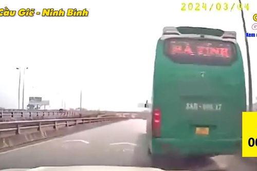 Xe khách chèn ép, chặn đầu ô tô trên cao tốc Cầu Giẽ - Ninh Bình