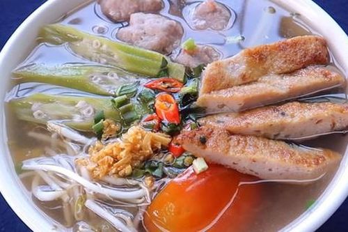 Thay đổi thực đơn gia đình bằng món canh chua cá thác lác thơm ngon nức mũi, ngửi thôi đã thèm