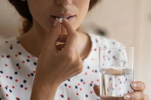 Loại thuốc giảm đau phổ biến có thể làm tăng nguy cơ bệnh tim, đột quỵ