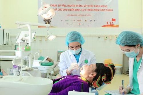 Chăm sóc sức khỏe răng miệng, phẫu thuật miễn phí khuyết tật hàm mặt cho cựu chiến binh, trẻ em Điện Biên