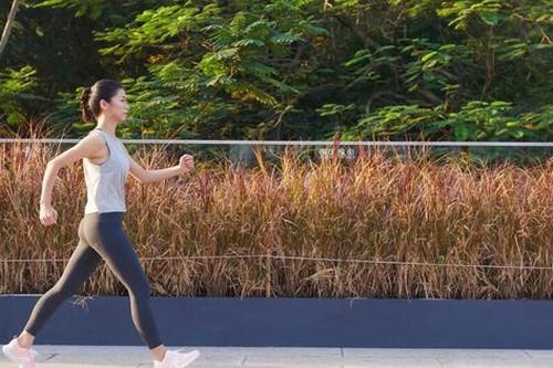 Cách đi bộ giảm cân, tăng cơ hiệu quả
