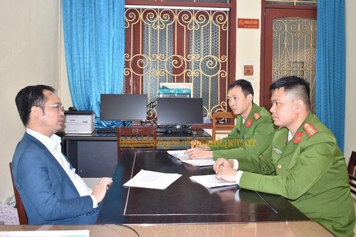 Lừa đảo chiếm đoạt 8,2 tỷ đồng, tổng giám đốc công ty đá quý bị bắt