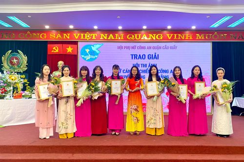 Nữ cán bộ chiến sĩ Công an quận Cầu Giấy duyên dáng, tài năng, vì nhân dân phục vụ