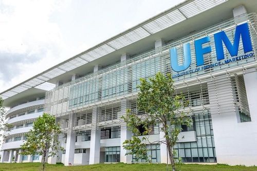 Đại học chi hàng trăm triệu đồng mời giáo sư làm việc