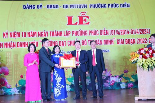 Phường Phúc Diễn nhận danh hiệu 'phường đạt chuẩn đô thị văn minh'