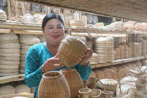 Người phụ nữ Sóc Trăng nâng tầm cây tre Việt