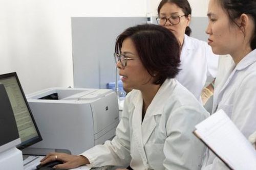 Nhà khoa học nữ tiên phong trong nghiên cứu độc tố biển