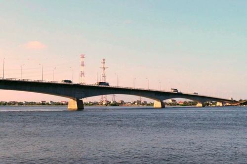 Thua lỗ chứng khoán, người đàn ông gieo mình xuống sông Gianh tự tử