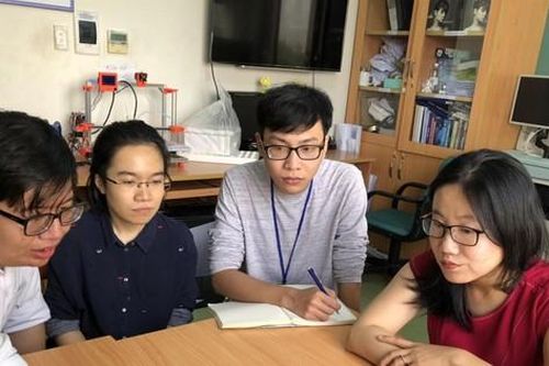Truyền lửa khát vọng cống hiến - Bài 9: Đặt mình ở vùng không an toàn