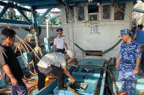 Cảnh sát biển phối hợp bắt tàu vận chuyển 50.000 lít dầu DO trái phép