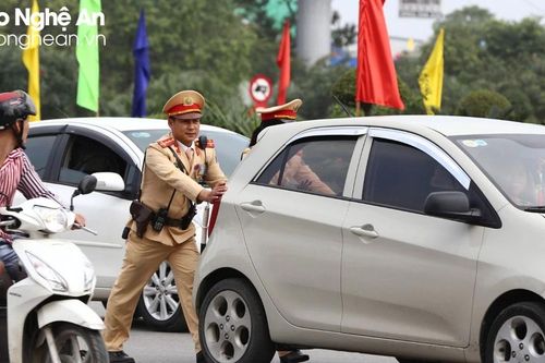 Những hình ảnh đẹp vì bình yên cuộc sống của cán bộ, chiến sĩ Công an Nghệ An