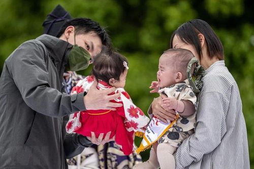 Nhật Bản thúc đẩy dự luật cho phép cha mẹ cùng nuôi con sau ly hôn