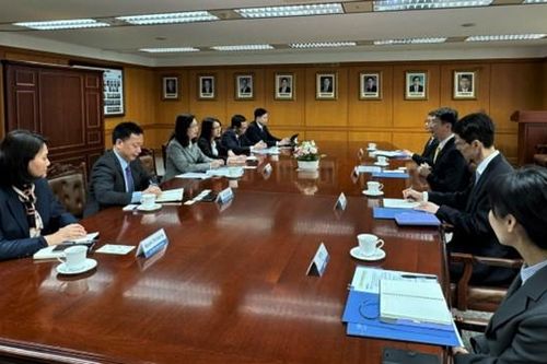Ủy ban Chứng khoán tạo thuận lợi để nhà đầu tư Hàn Quốc đầu tư vào thị trường vốn Việt Nam