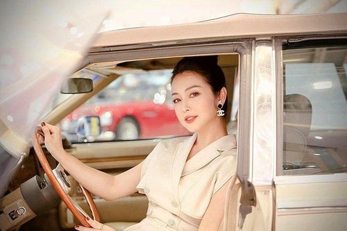 Hoa hậu đông con nhất nhì showbiz Việt: U40 vẫn đẹp nõn nà, cuộc sống viên mãn, sang chảnh