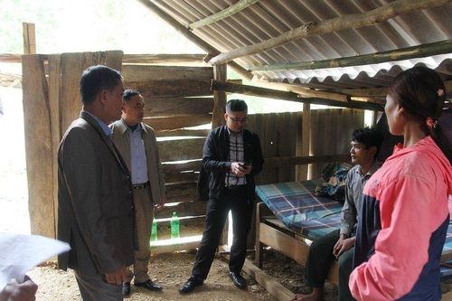 Học sinh nghỉ Tết dài ngày: Chủ tịch xã đến từng nhà vận động các em học sinh trở lại lớp học