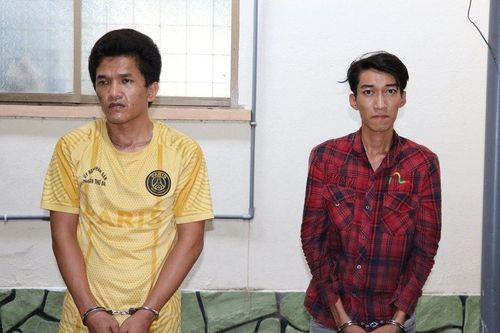 Tạm giữ hình sự 2 đối tượng tàng trữ, mua bán trái phép ma túy