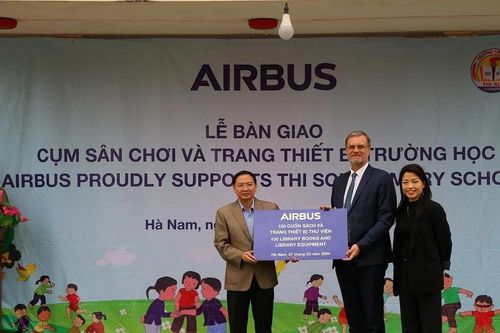 Airbus tài trợ sân chơi và thư viện cho học sinh tại Hà Nam
