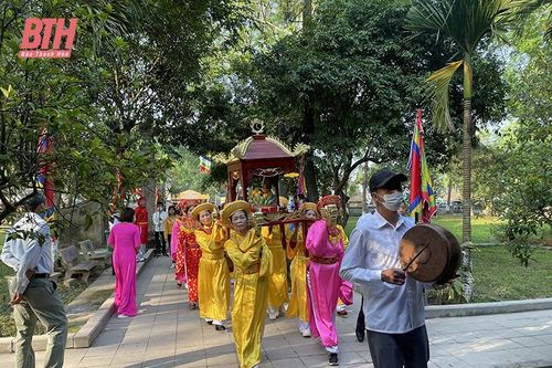 Xây dựng thương hiệu du lịch từ hệ giá trị địa phương