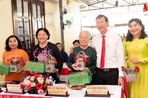Hội Liên hiệp Phụ nữ An Giang họp mặt kỷ niệm Ngày Quốc tế Phụ nữ 8/3
