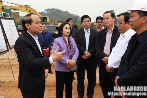 Đồng chí Bí thư Tỉnh ủy kiểm tra tình hình thực hiện dự án đầu tư xây dựng Khu công nghiệp VSIP Lạng Sơn