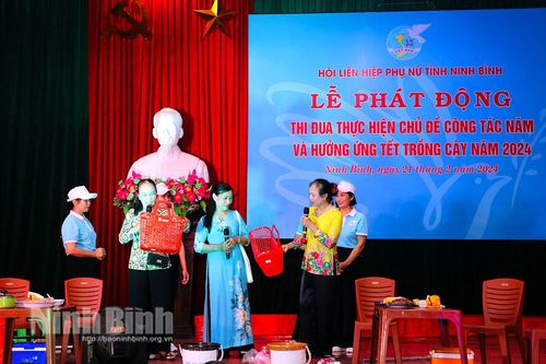 Phát huy vai trò và vị thế của phụ nữ trong thời đại mới