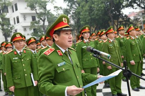 Thiêng liêng lời thề đấu tranh không khoan nhượng với tội phạm ma túy